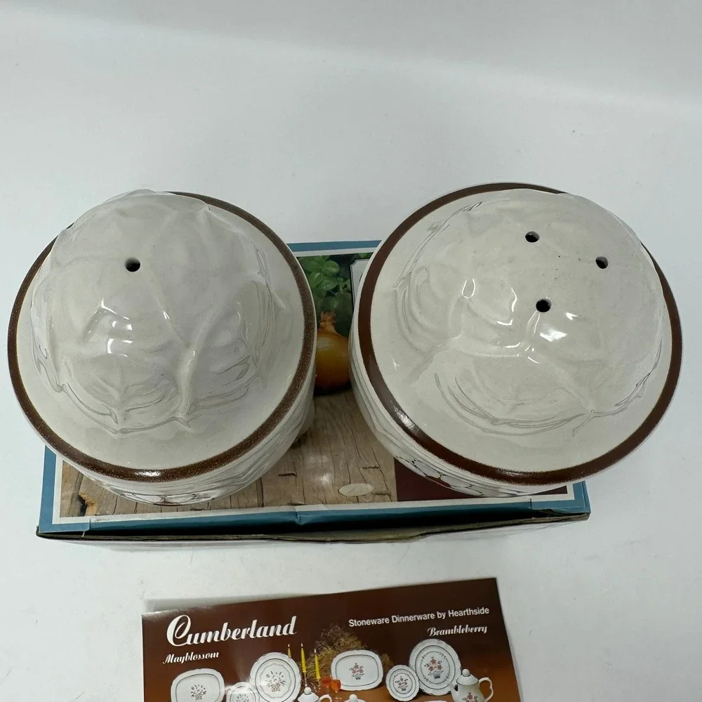 Hearthside Salt Pepper Shakers Unisex OS White Cumberland Mayblossom Stoneware